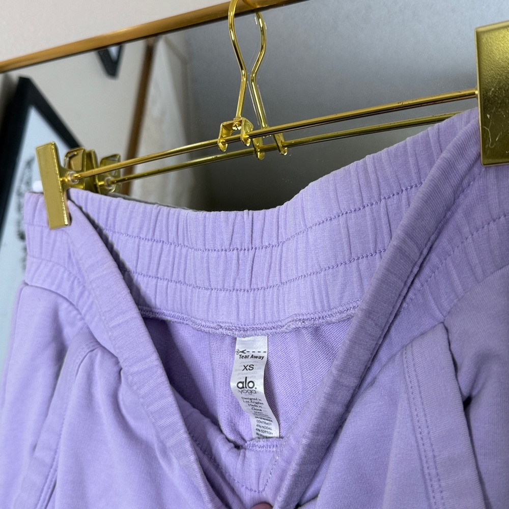ALO Yoga Lavender Track Pants - Picture 5 of 5